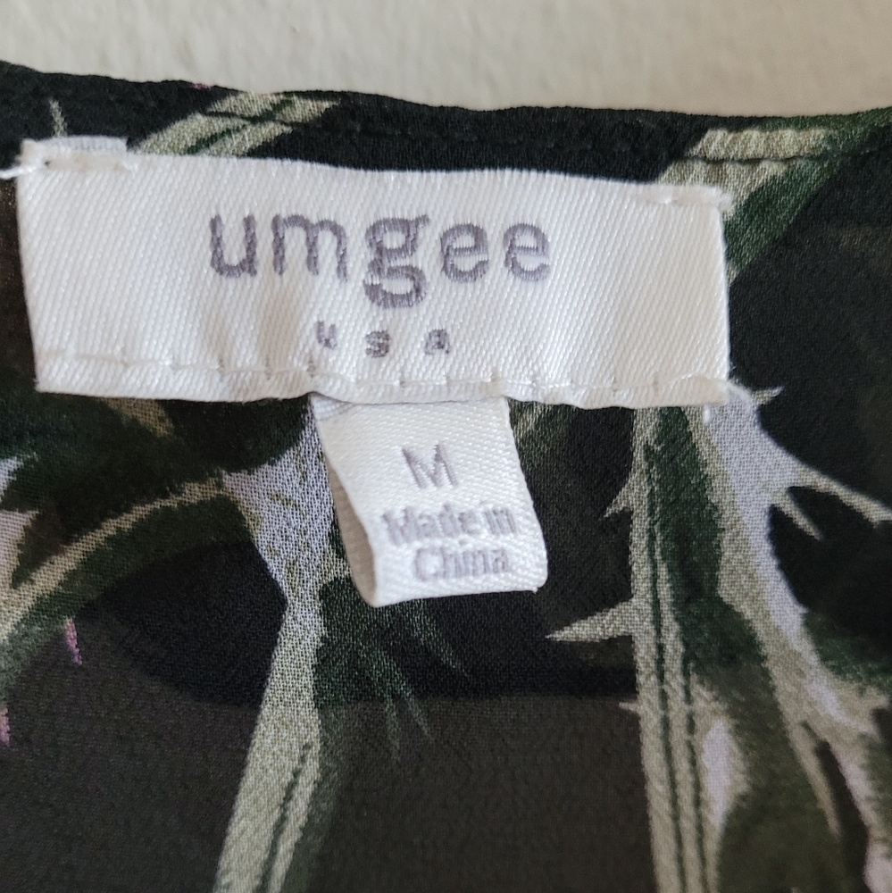 Umgee Floral Wrap Flutter Sleeve Cold Shoulder Sheer Top, Women's Medium - Picture 5 of 7